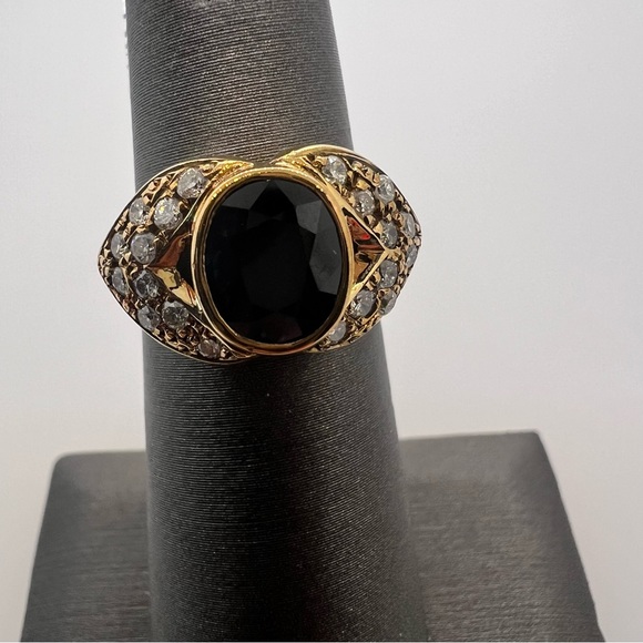 18k Yellow Gold Diamond & Sapphire Ring - Picture 4 of 8